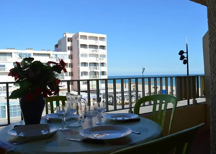 Bien Place Avec Terrasse En Face De St Cyprien Sc220-009 아파트