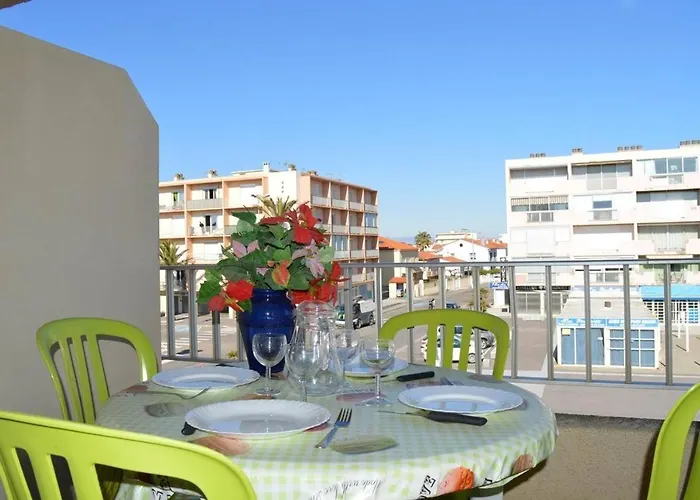 Bien Place Avec Terrasse En Face De St Cyprien Sc220-009 *